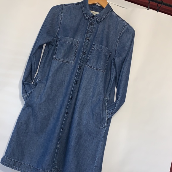Madewell Button Down Jean Dress - Picture 2 of 5